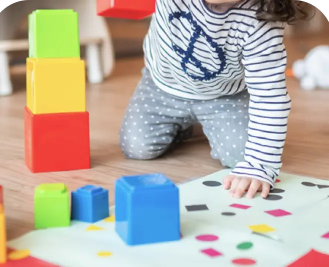 enfant en crèche