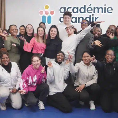 photo de groupe des élève de l'Académie Grandir